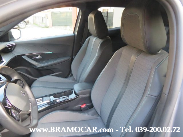PEUGEOT 2008 usata, con Sedili sportivi