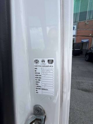 PEUGEOT Boxer usata, con USB