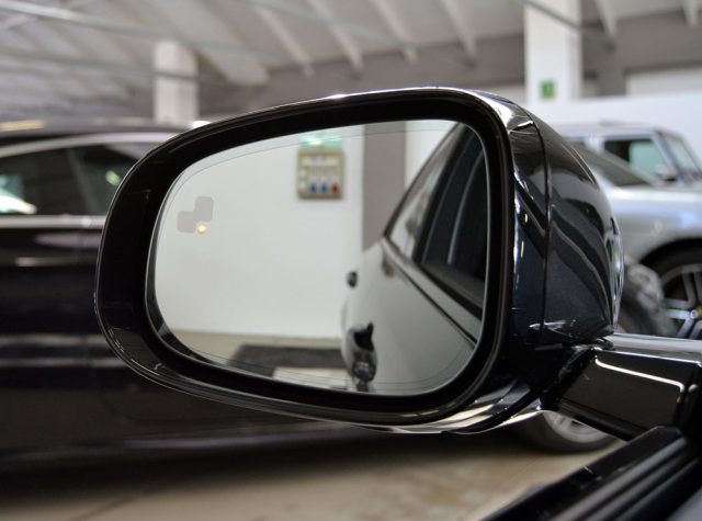 JAGUAR XE usata, con Trazione integrale