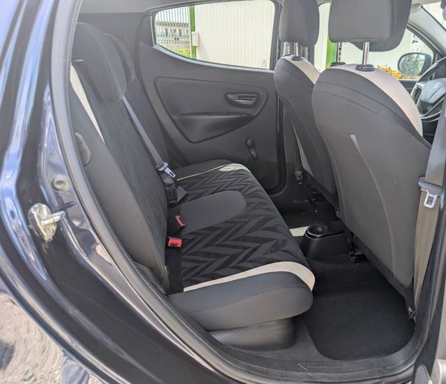 LANCIA Ypsilon usata, con Fendinebbia