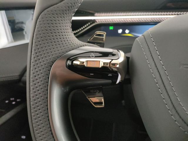 LOTUS Eletre usata, con Touch screen