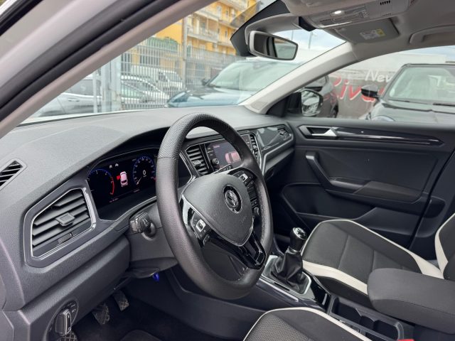 VOLKSWAGEN T-Roc usata, con Controllo automatico clima