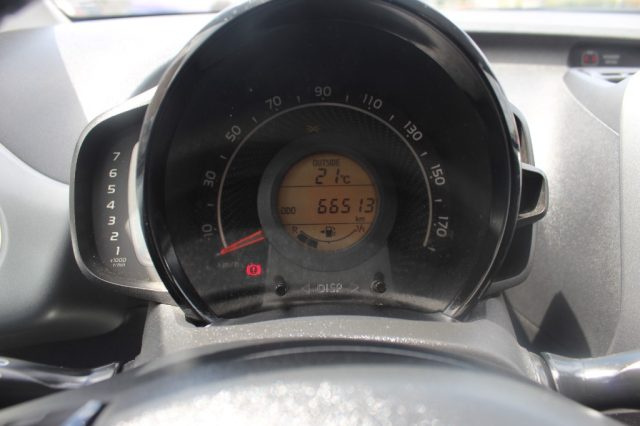 TOYOTA Aygo usata, con Specchietti laterali elettrici