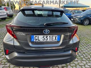 TOYOTA C-HR usata, con Autoradio