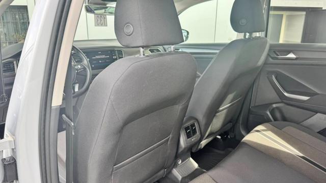 VOLKSWAGEN T-Roc usata, con Volante in pelle