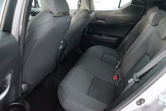 TOYOTA C-HR usata 24