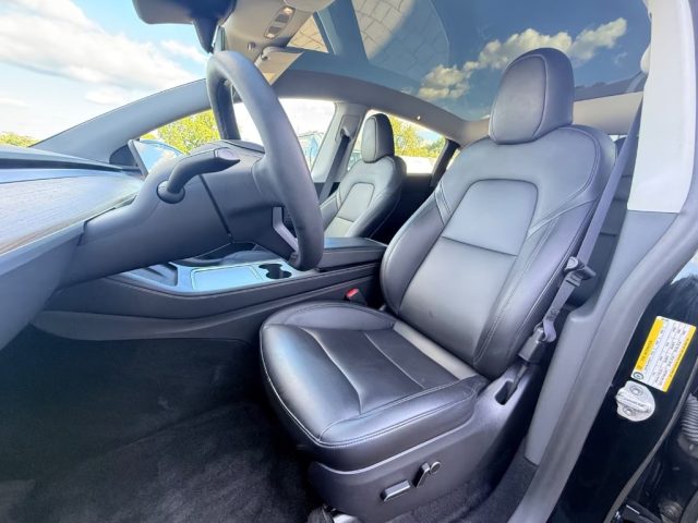 TESLA Model Y usata, con Cerchi in lega