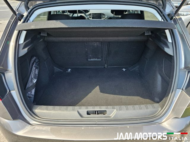 PEUGEOT 308 usata, con Fendinebbia
