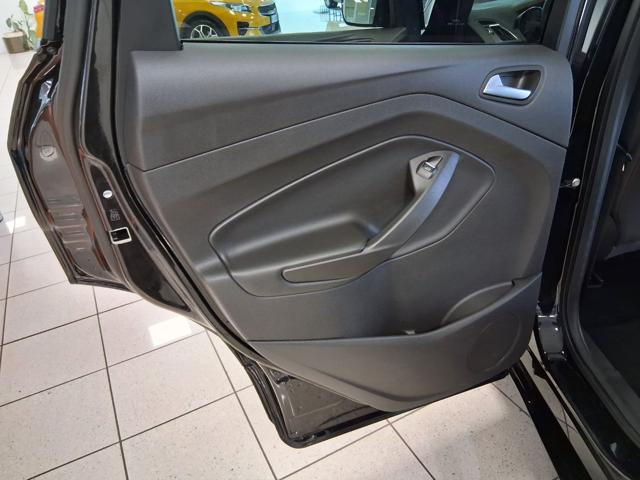 FORD Kuga usata, con Bracciolo