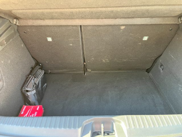 RENAULT Clio usata, con Autoradio