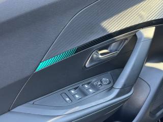 PEUGEOT 2008 usata, con Fari Xenon
