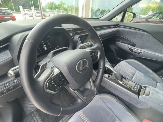 LEXUS LBX usata, con ESP