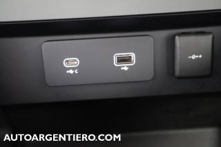LAND ROVER Defender usata, con Ski bag