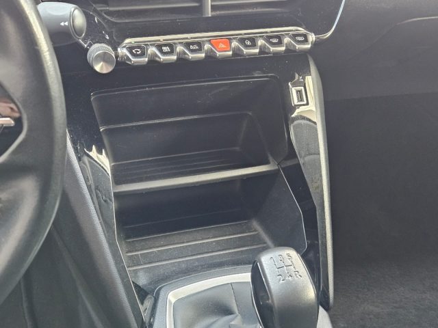 PEUGEOT 208 usata, con MP3
