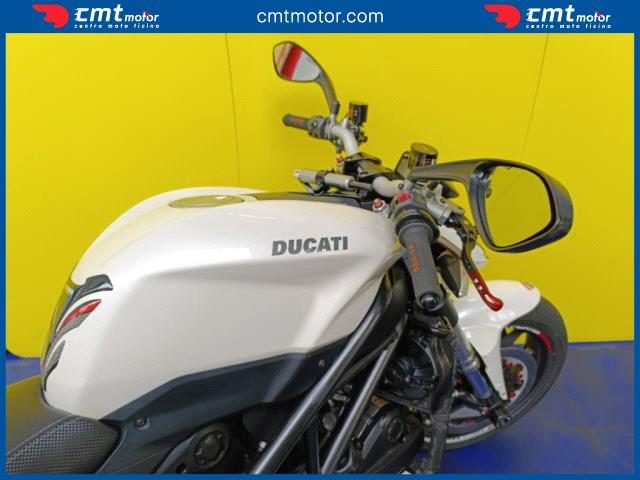 DUCATI Streetfighter usata 11
