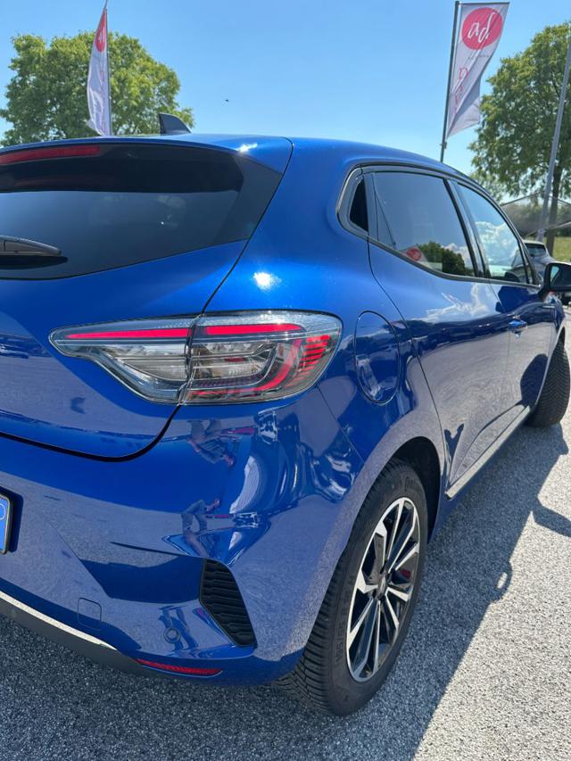 RENAULT Clio usata, con Autoradio