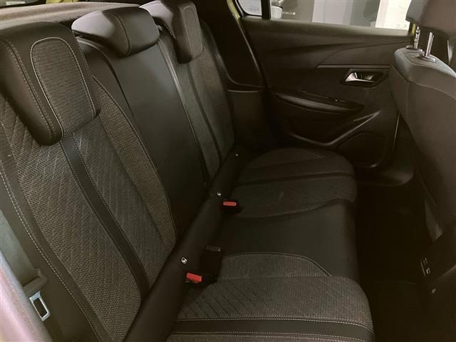 PEUGEOT 208 usata, con USB
