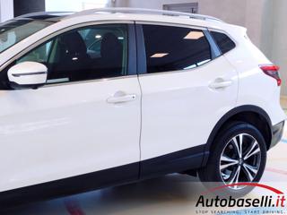 NISSAN Qashqai usata, con Fari LED