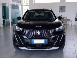 PEUGEOT 2008 usata, con Airbag