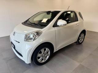 TOYOTA iQ usata, con Pneumatici estivi