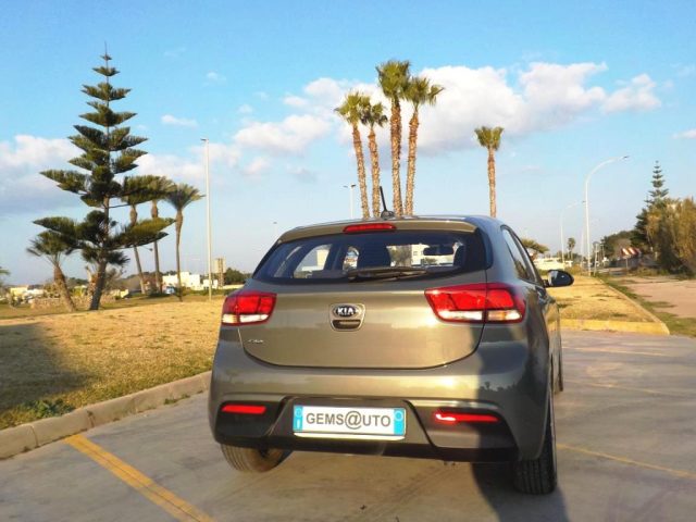 KIA Rio usata, con Fendinebbia