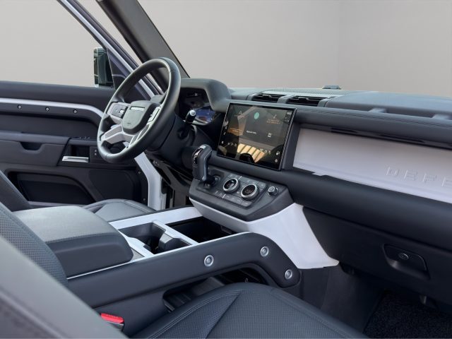 LAND ROVER Defender usata, con Climatizzatore