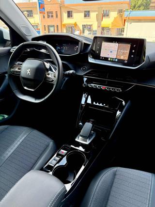 PEUGEOT 2008 usata, con Cruise Control
