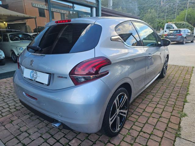 PEUGEOT 208 usata, con Autoradio