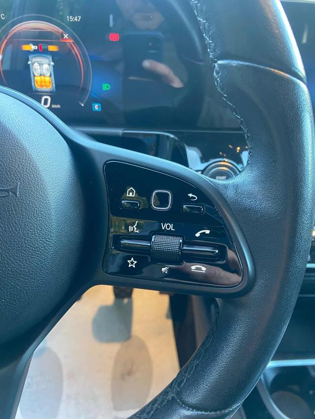 MERCEDES-BENZ B 180 usata, con Cronologia tagliandi