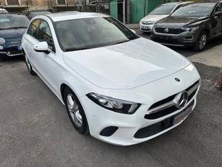 MERCEDES-BENZ A 180 d Automatic Premium