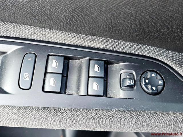 PEUGEOT 5008 usata, con Controllo vocale
