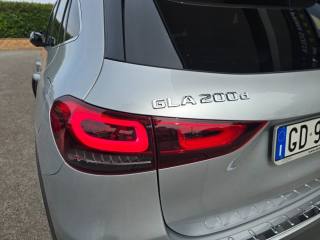 MERCEDES-BENZ GLA 200 usata 89