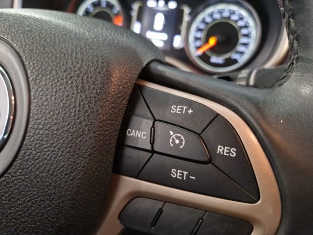 JEEP Cherokee usata, con Specchietti laterali elettrici