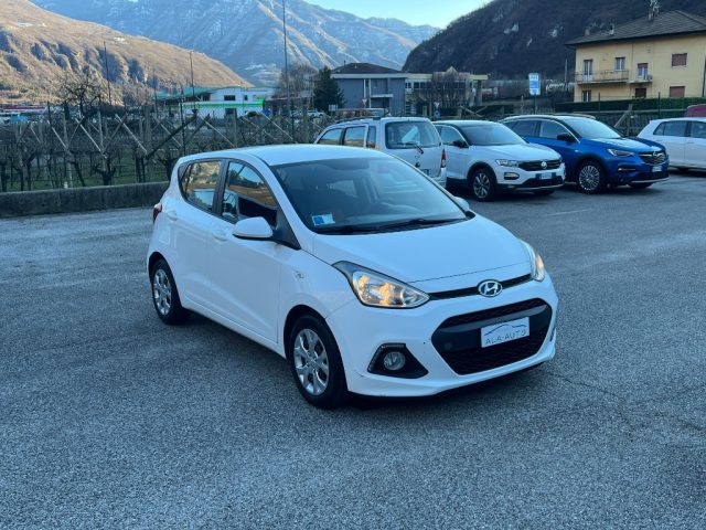 HYUNDAI i10 usata, con Airbag