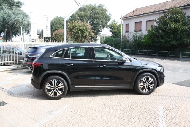 MERCEDES-BENZ GLA 180 usata, con Cerchi in lega