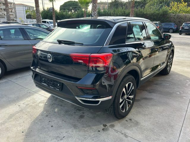 VOLKSWAGEN T-Roc usata, con Autoradio