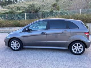 MERCEDES-BENZ B 180 usata, con Autoradio