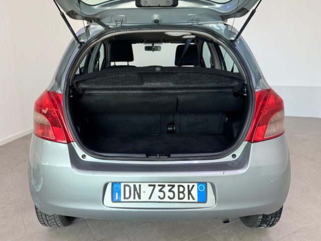 TOYOTA Yaris usata 10