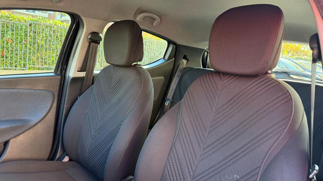 LANCIA Ypsilon usata, con Park Distance Control