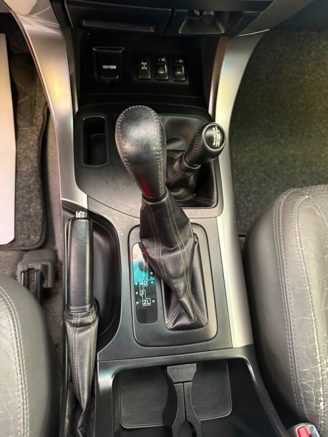TOYOTA Land Cruiser usata, con ESP