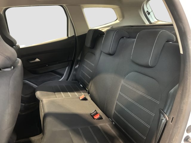 DACIA Duster usata 9