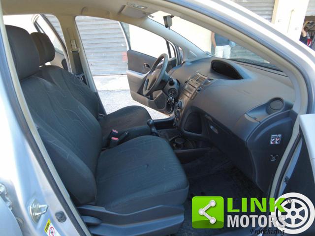 TOYOTA Yaris usata 18