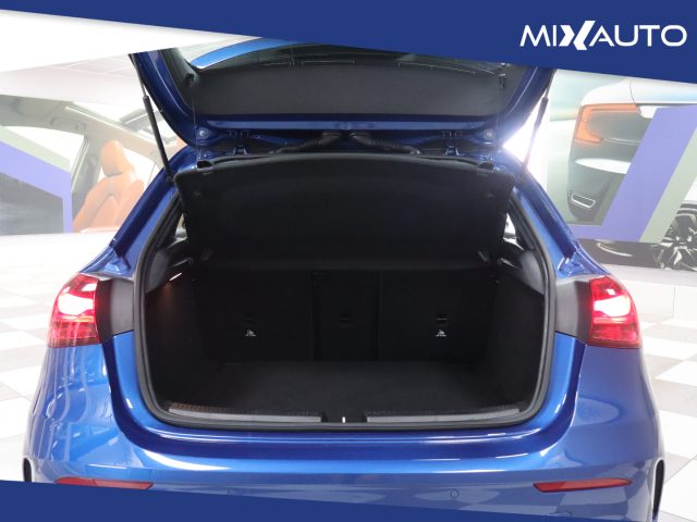 MERCEDES-BENZ A 180 usata, con Boardcomputer
