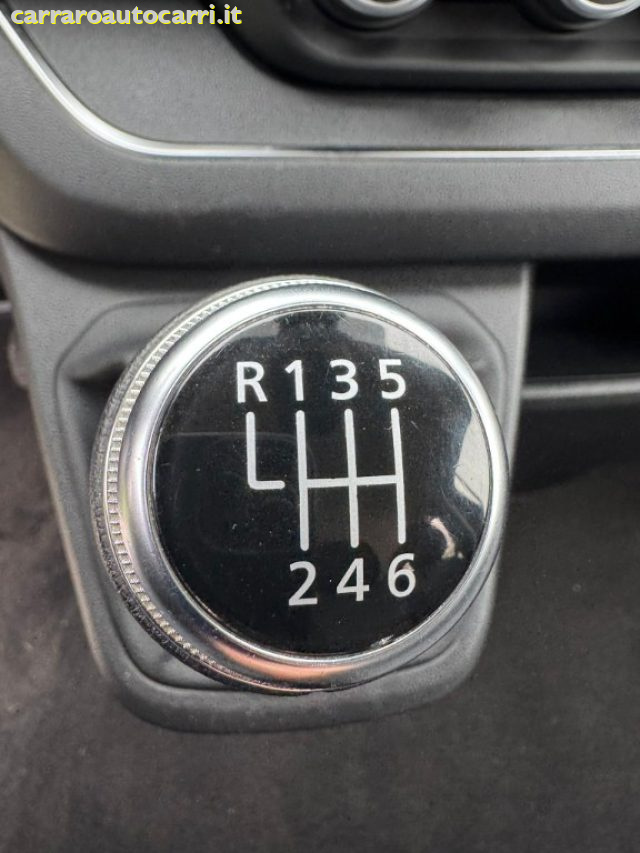 NISSAN Primastar usata, con Touch screen