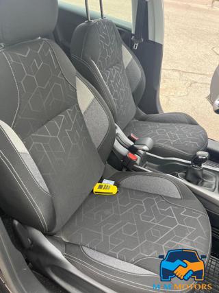 PEUGEOT 2008 usata, con Airbag testa