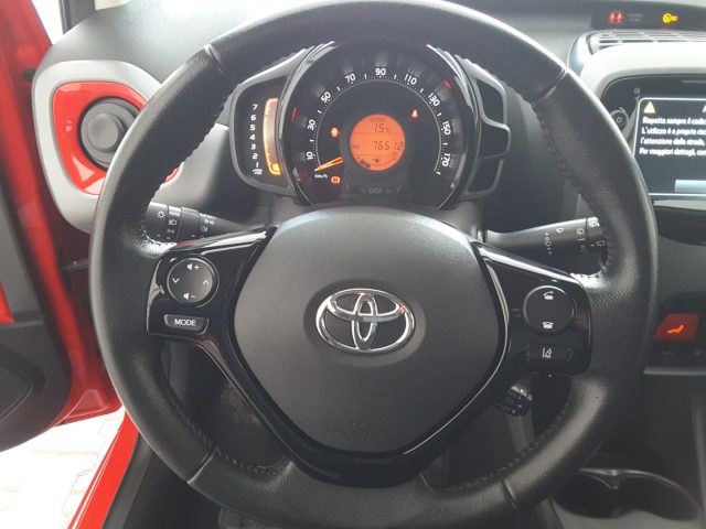 TOYOTA Aygo usata, con Controllo automatico clima