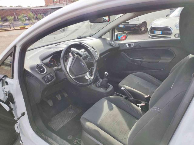 FORD Fiesta usata, con ESP