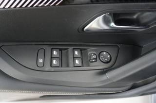 PEUGEOT 2008 usata, con Vetri oscurati