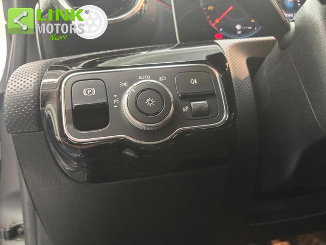 MERCEDES-BENZ A 180 usata, con Leve al volante