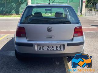 VOLKSWAGEN Golf usata, con Airbag laterali